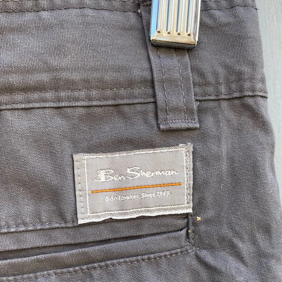 Ben Sherman Grey Bermuda Shorts, size 14 - Picture 2 of 6